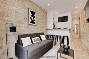 Charming flat with Jacuzzi heart of Paris GetHosted